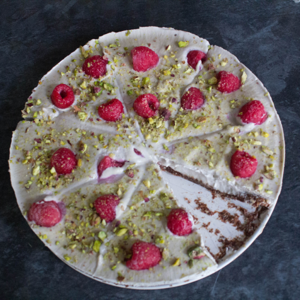 Easy Raw Vanilla Cake with Chocolate Base