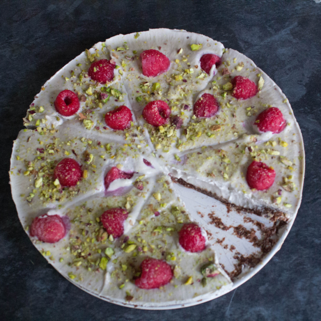 Easy Raw Vanilla Cake with Chocolate Base