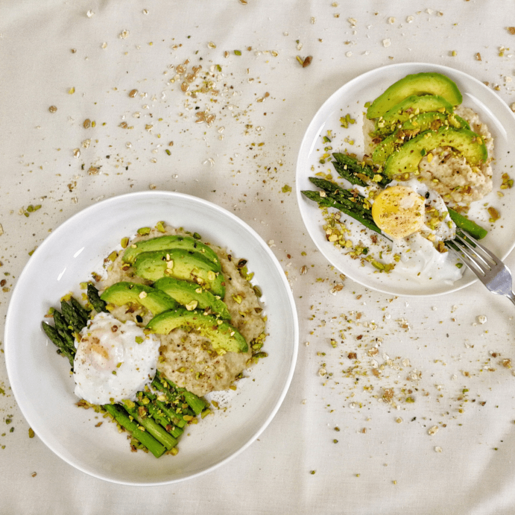 savoury porridge with poached egg, asparagus and avocado