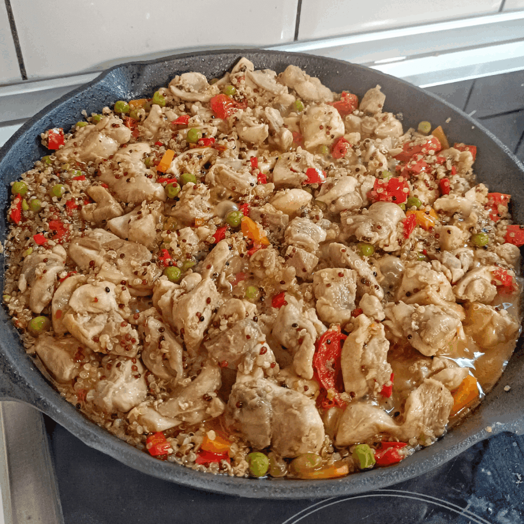 One-Pan Quinoa with Chicken and Vegetables