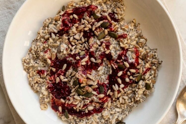 Magnesium-Rich Overnight Oats