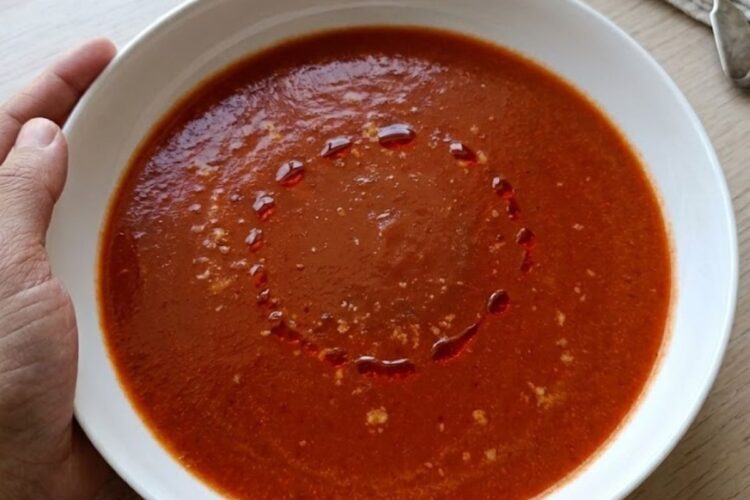 Vitamin C Rich Red Pepper and Carrot Soup