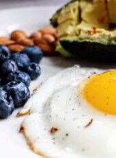 15 Food Combinations Worth Knowing: What to Eat Together and What to Rethink